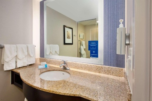 Hilton Garden Inn Virginia Beach Oceanfront - image 44