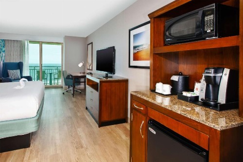 Hilton Garden Inn Virginia Beach Oceanfront - image 45