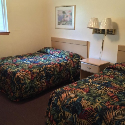 MacThrift Motor Inn - image 7