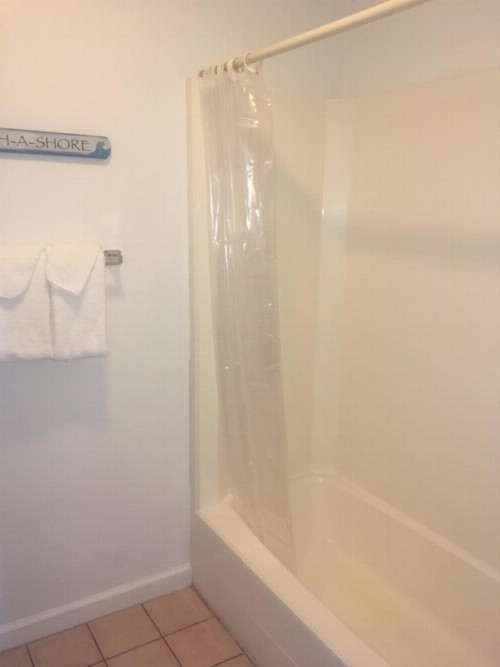 Ocean Cove Motel - image 10