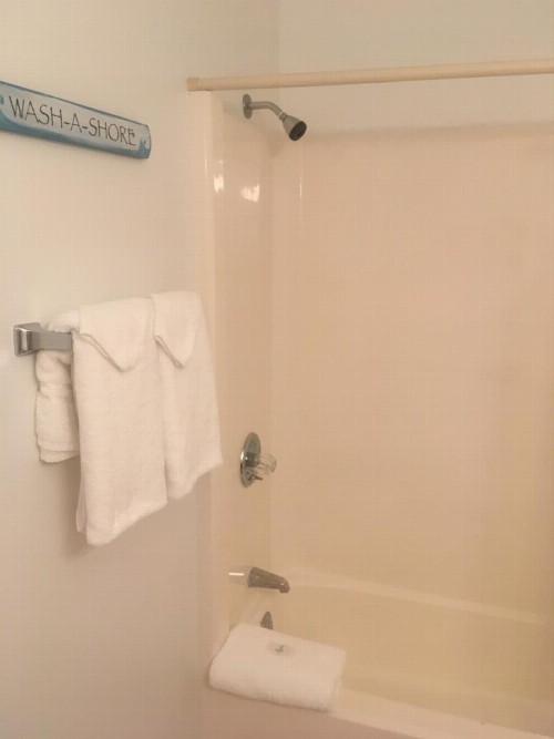 Ocean Cove Motel - image 7