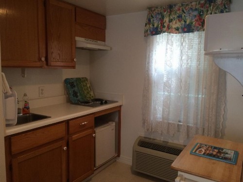 Angie's Guest Cottage - image 2