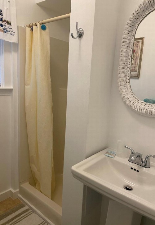 Angie's Guest Cottage - image 21