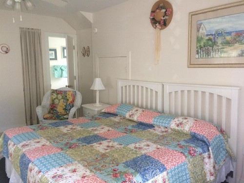 Angie's Guest Cottage - image 5