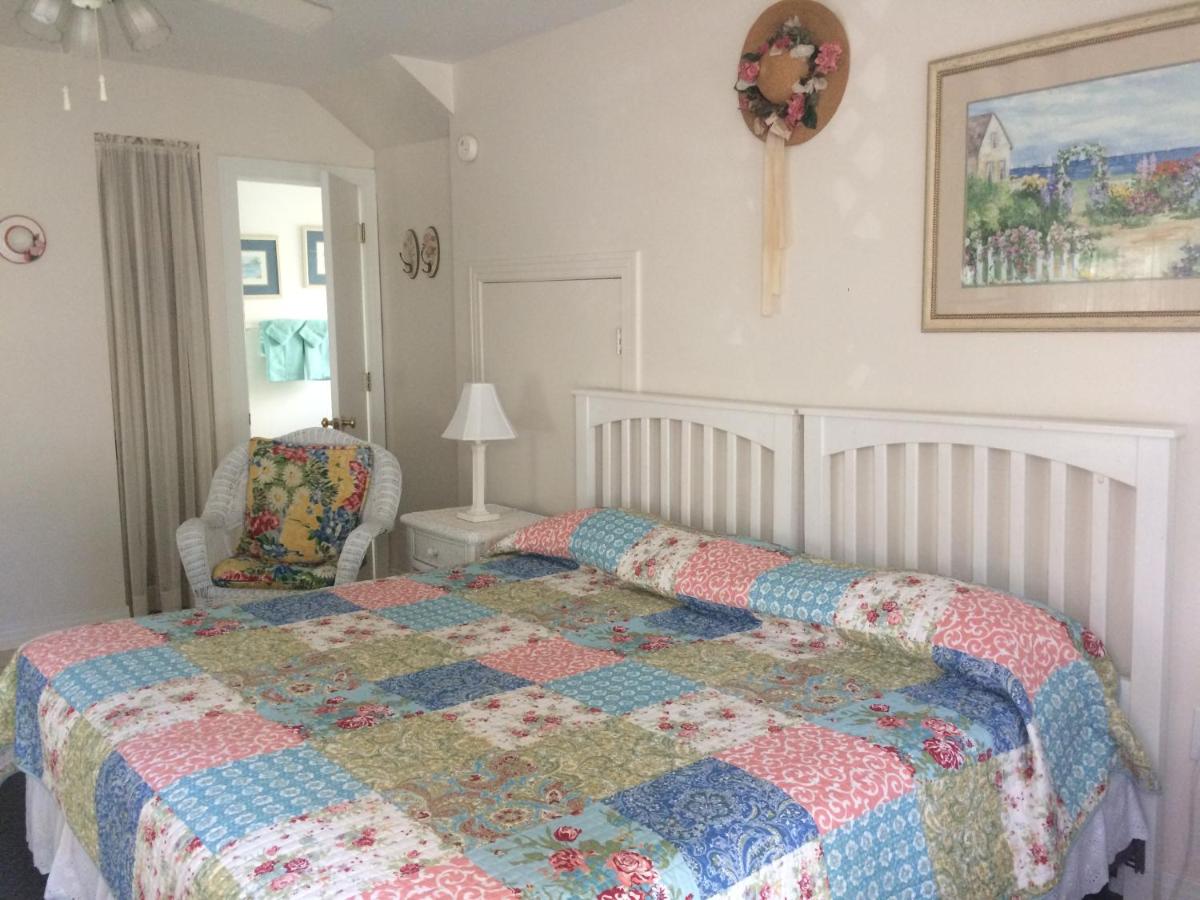 Angie's Guest Cottage - image 5