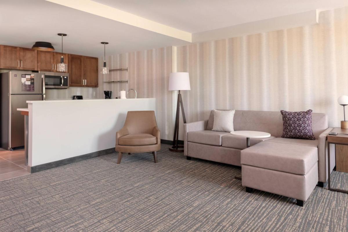 Residence Inn Virginia Beach Town Center - image 7