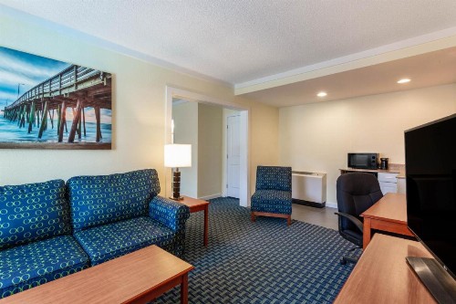 Ramada by Wyndham Virginia Beach - image 8