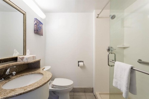 Ramada by Wyndham Virginia Beach - image 6