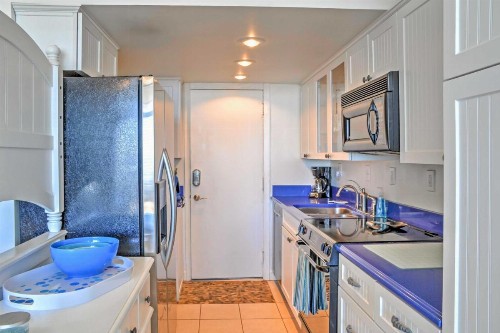 Oceanfront Virginia Beach Studio with Community Pool - image 8