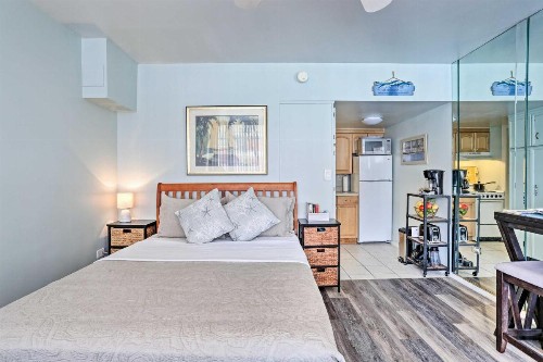 Virginia Beach Studio with Balcony and Pool View! - image 10