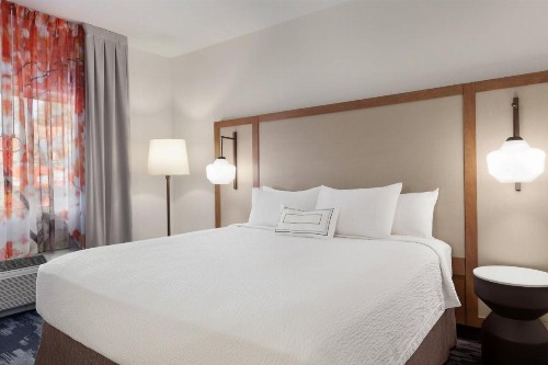 Fairfield Inn by Marriott Visalia Sequoia - image 4