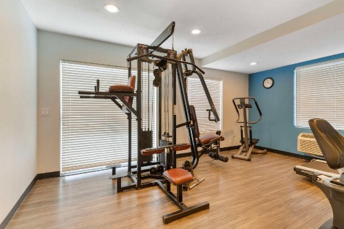 Best Western Visalia Hotel - image 18