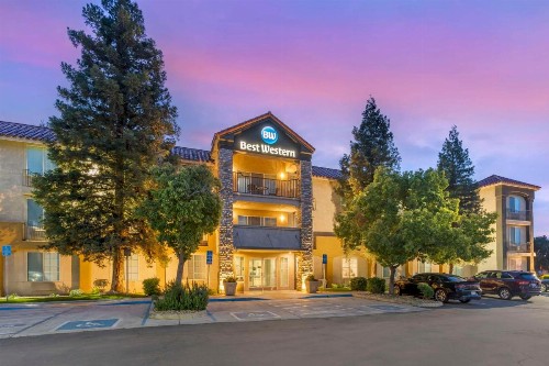 Best Western Visalia Hotel - image 30