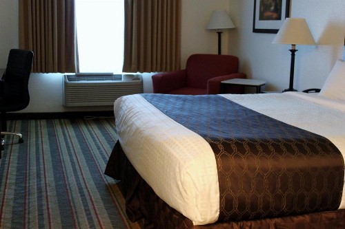 Best Western Visalia Hotel - image 33