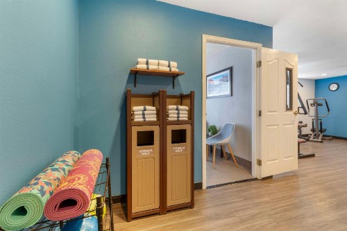 Best Western Visalia Hotel - image 48