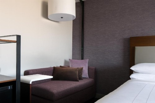 Visalia Marriott at the Convention Center - image 3