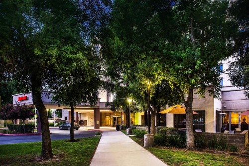 Visalia Marriott at the Convention Center - image 7