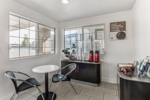 Motel 6-Visalia CA - image 17