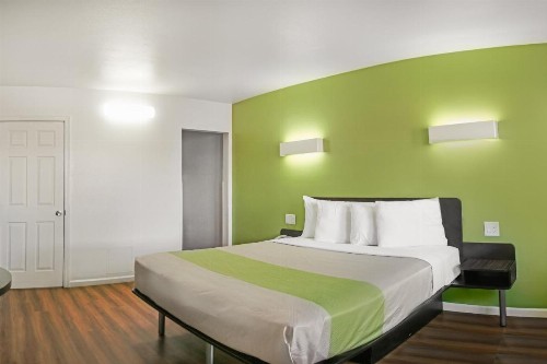 Motel 6-Visalia CA - image 27