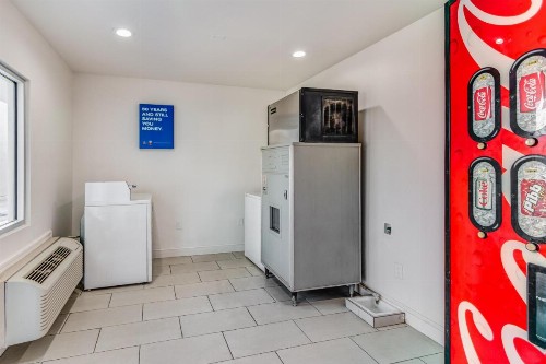 Motel 6-Visalia CA - image 30