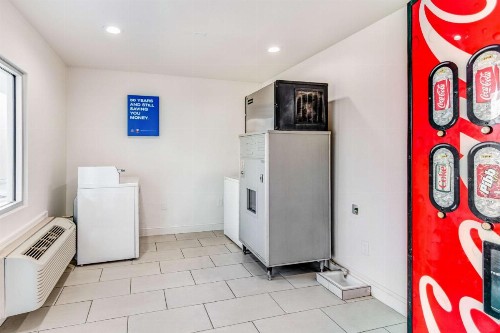 Motel 6-Visalia CA - image 32