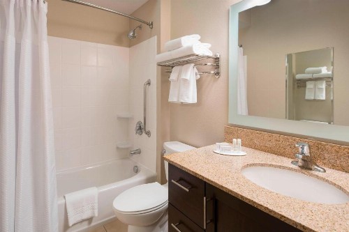 TownePlace Suites by Marriott San Diego Carlsbad / Vista - image 9