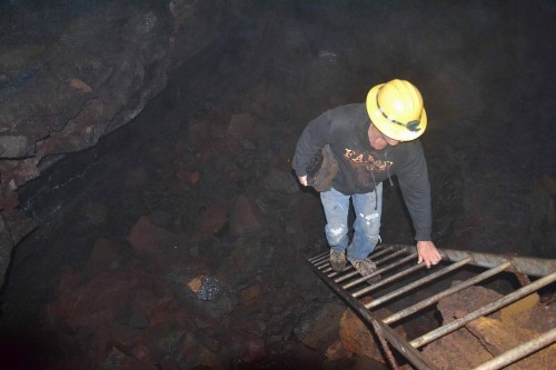 Aloha Crater Lodge and Lava Tube Tours - image 31