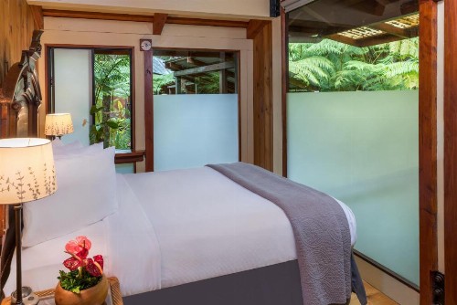 Volcano Village Lodge - image 12