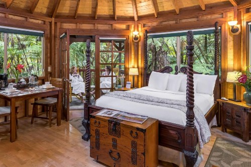 Volcano Village Lodge - image 14
