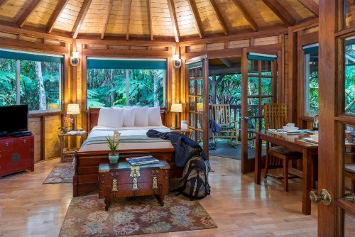 Volcano Village Lodge - image 15
