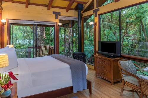 Volcano Village Lodge - image 17
