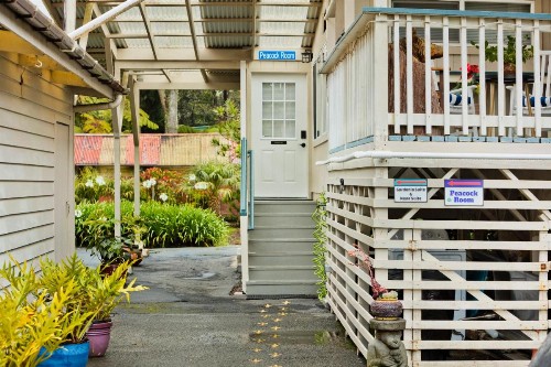 Aloha Junction Bed & Breakfast - image 13