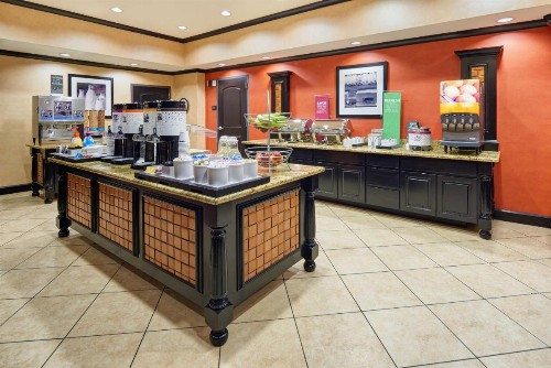 Hampton Inn & Suites Waco-South - image 23