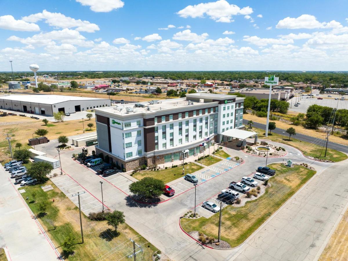 Holiday Inn Hotel & Suites Waco Northwest an IHG Hotel - main image