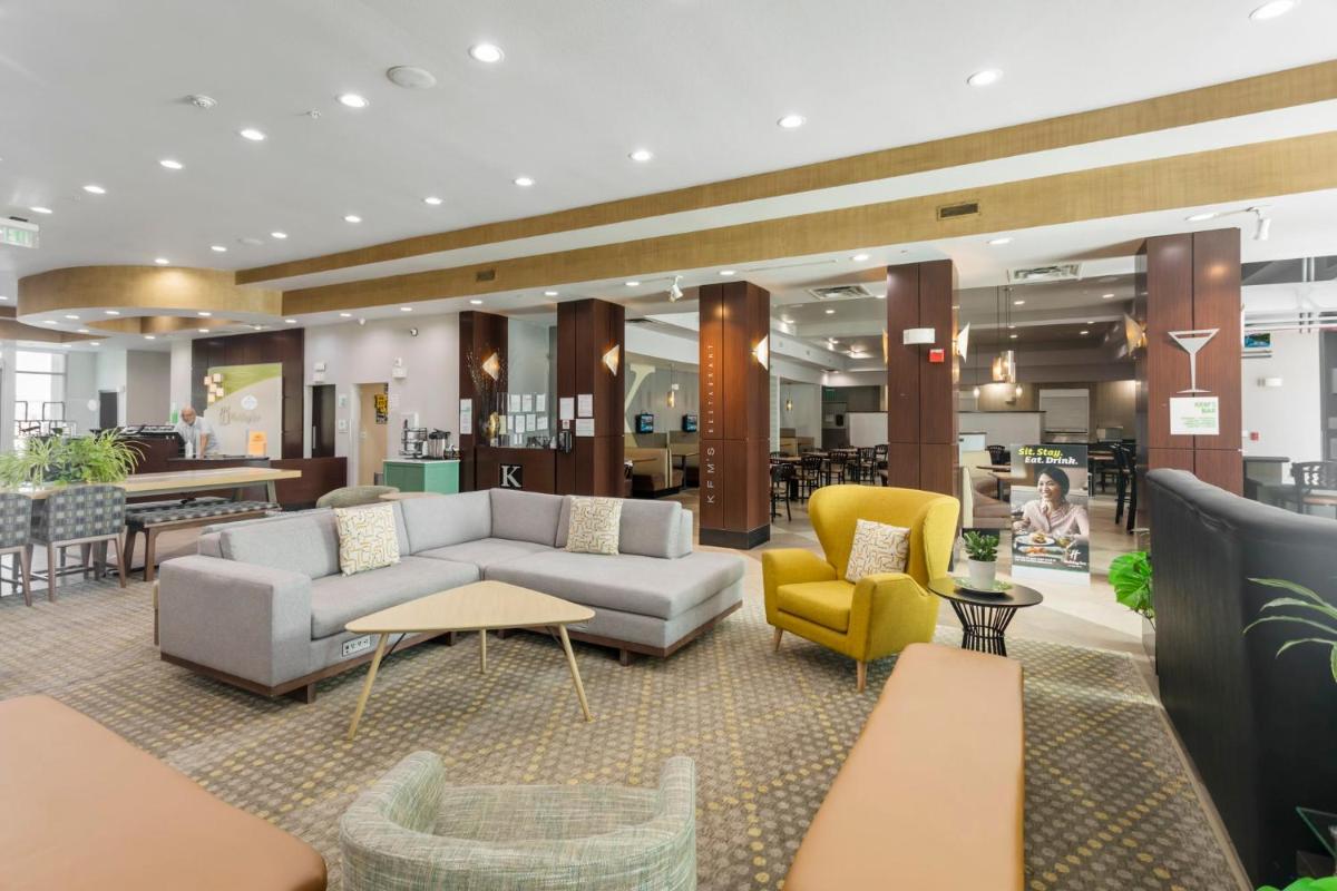 Holiday Inn Hotel & Suites Waco Northwest an IHG Hotel - image 2