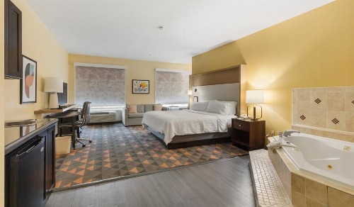 Holiday Inn Hotel & Suites Waco Northwest an IHG Hotel - image 25