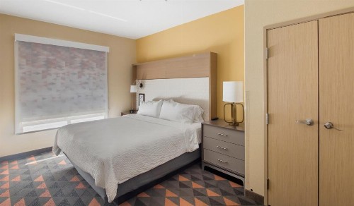 Holiday Inn Hotel & Suites Waco Northwest an IHG Hotel - image 26