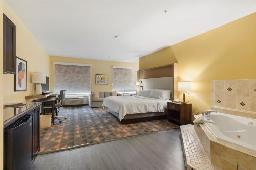 Holiday Inn Hotel & Suites Waco Northwest an IHG Hotel - image 33