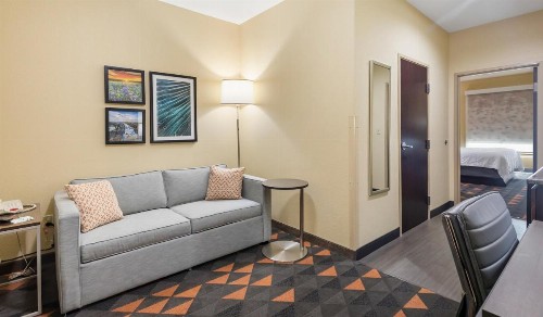 Holiday Inn Hotel & Suites Waco Northwest an IHG Hotel - image 38