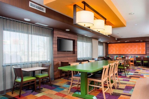 Fairfield Inn & Suites Waco South - image 11