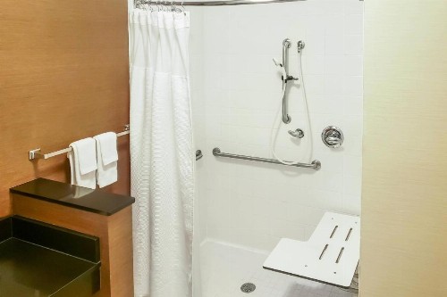 Fairfield Inn & Suites Waco South - image 8