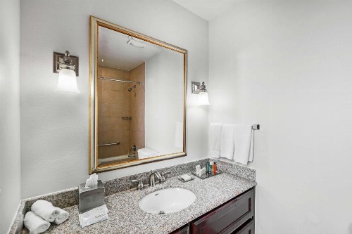 Hilton Waco - image 37