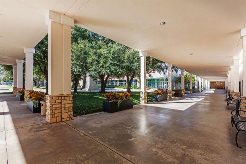 Hilton Waco - image 5