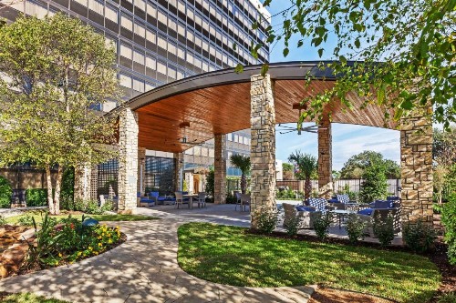 Hilton Waco - image 8
