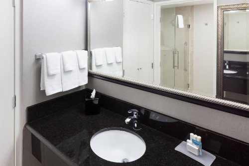Courtyard by Marriott Waco - image 2