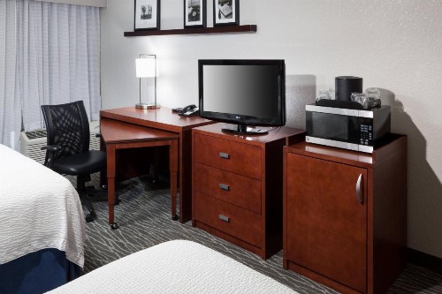 Courtyard by Marriott Waco - image 9