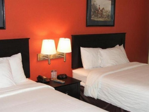 Americas Best Value Inn Waco - Franklin Avenue - image 6