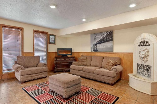Super 8 by Wyndham Waco University Area - image 14