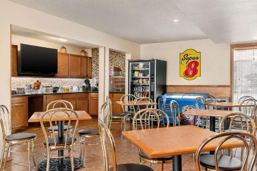 Super 8 by Wyndham Waco University Area - image 15