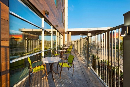 SpringHill Suites Waco - image 4
